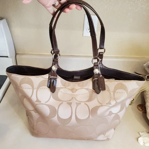 Coach Carly Khaki Signture C's Handbag Tote Bag Purse Lg - Picture 2 of 11